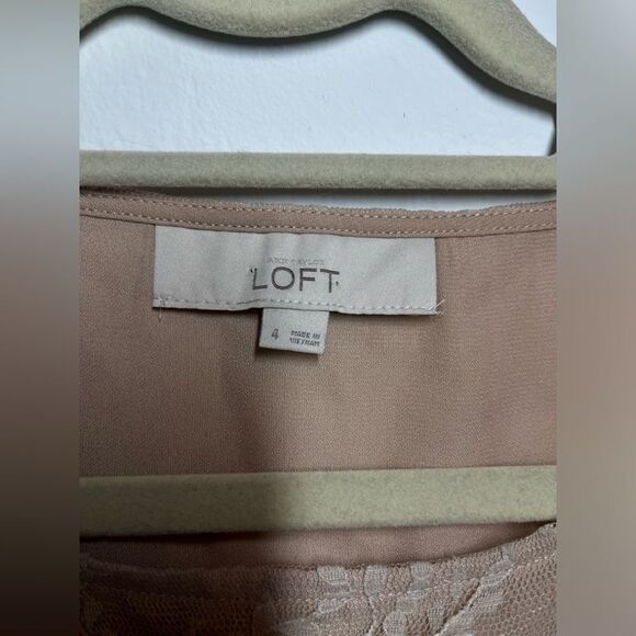 LOFT Blouse Size 4 Nude Eyelash Lace Ribbon Tie Peplum Tank Top - Picture 3 of 8